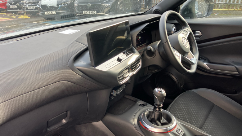 Nissan Juke 1.0 DiG-T N-Connecta 5dr Petrol Hatchback